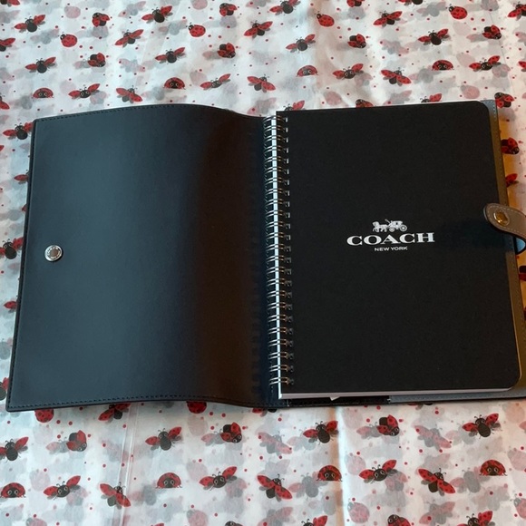 ๐ COACH LEATHER NOTEBOOK ๐ NWT ๐ - Picture 14 of 16